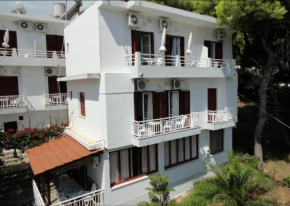  Nikos Rooms  Вотси